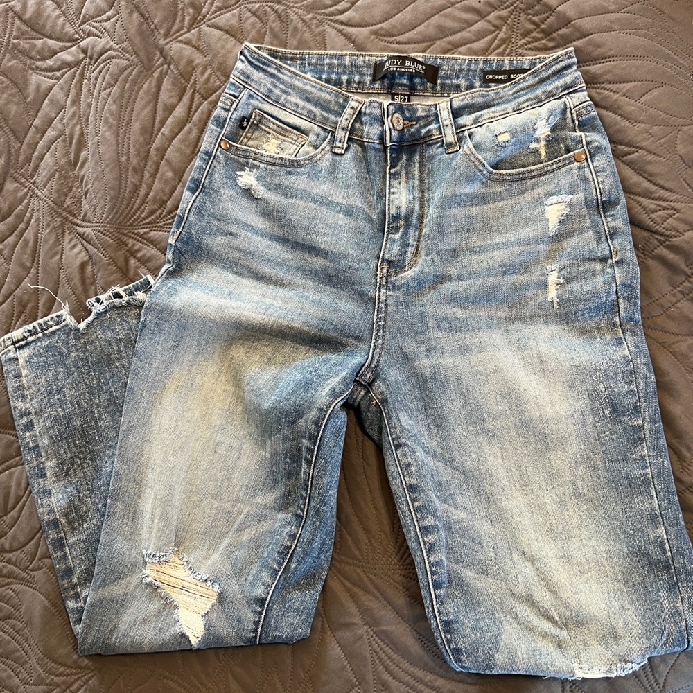 Judy Blue Distressed Cropped Bootcut Size 5/27